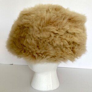 1960s Beige Sheepskin Shearling Mod Fur Hat With Satin Lining Vintage Estate